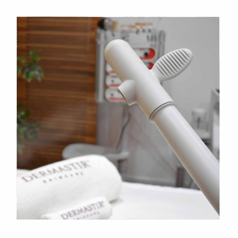 DERMASTIR TREATMENT FACIAL CLEANSING WITH VAPOZONE UV SYSTEM